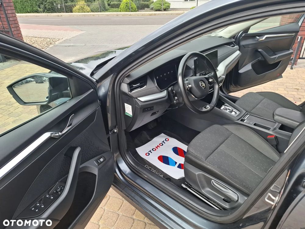 Skoda Octavia 2.0 TDI SCR Style DSG - 20