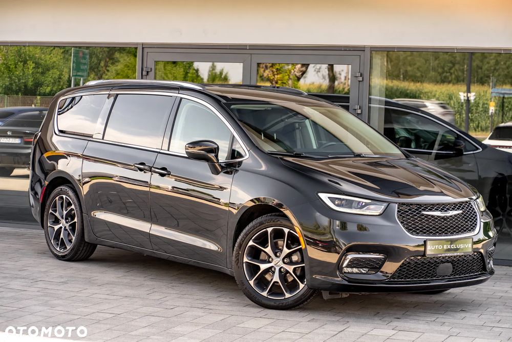 Chrysler Pacifica - 5