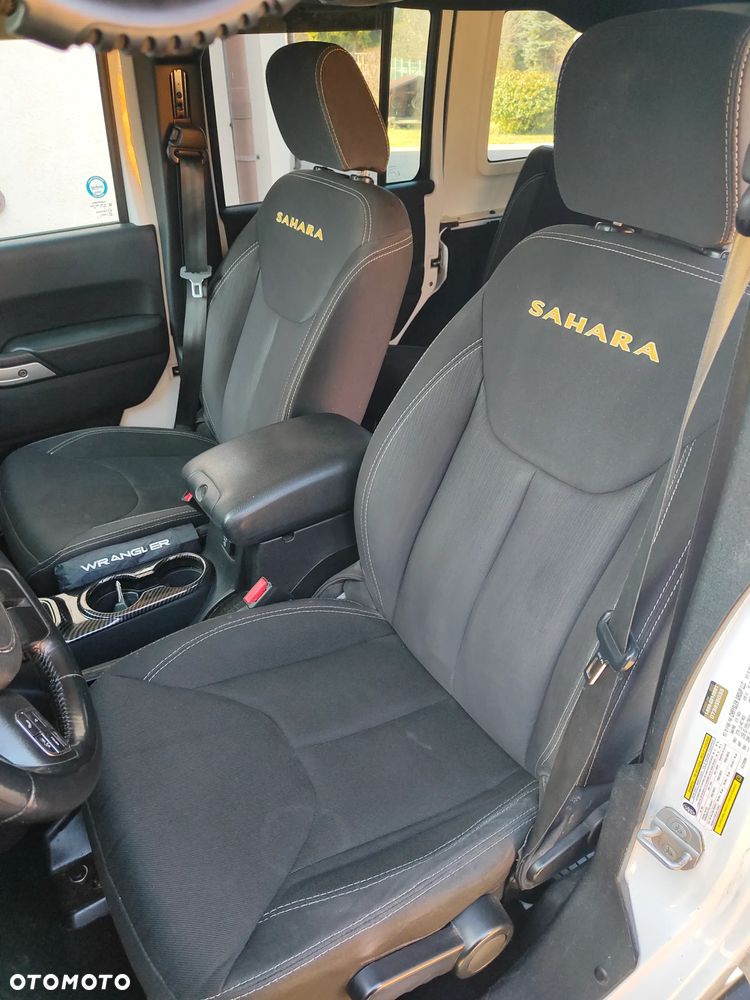 Jeep Wrangler 3.6 Unlim Sahara - 10