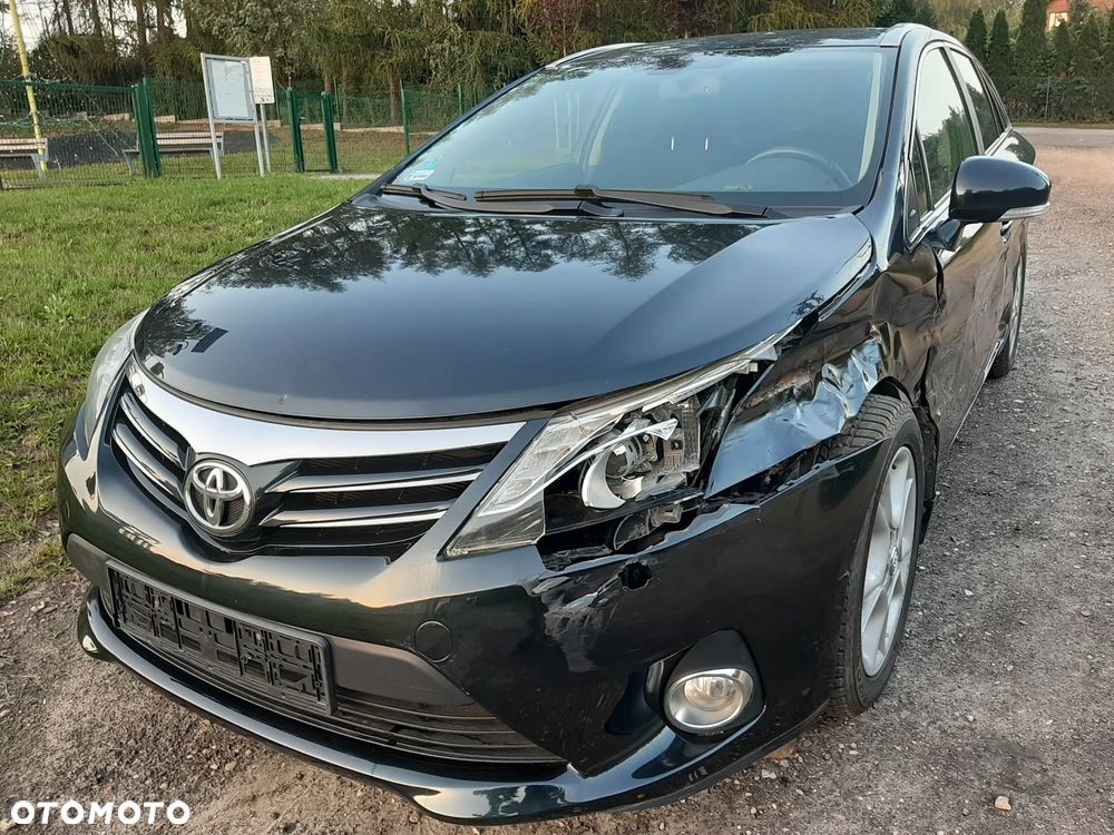 Toyota Avensis 1.8 Premium MS - 3