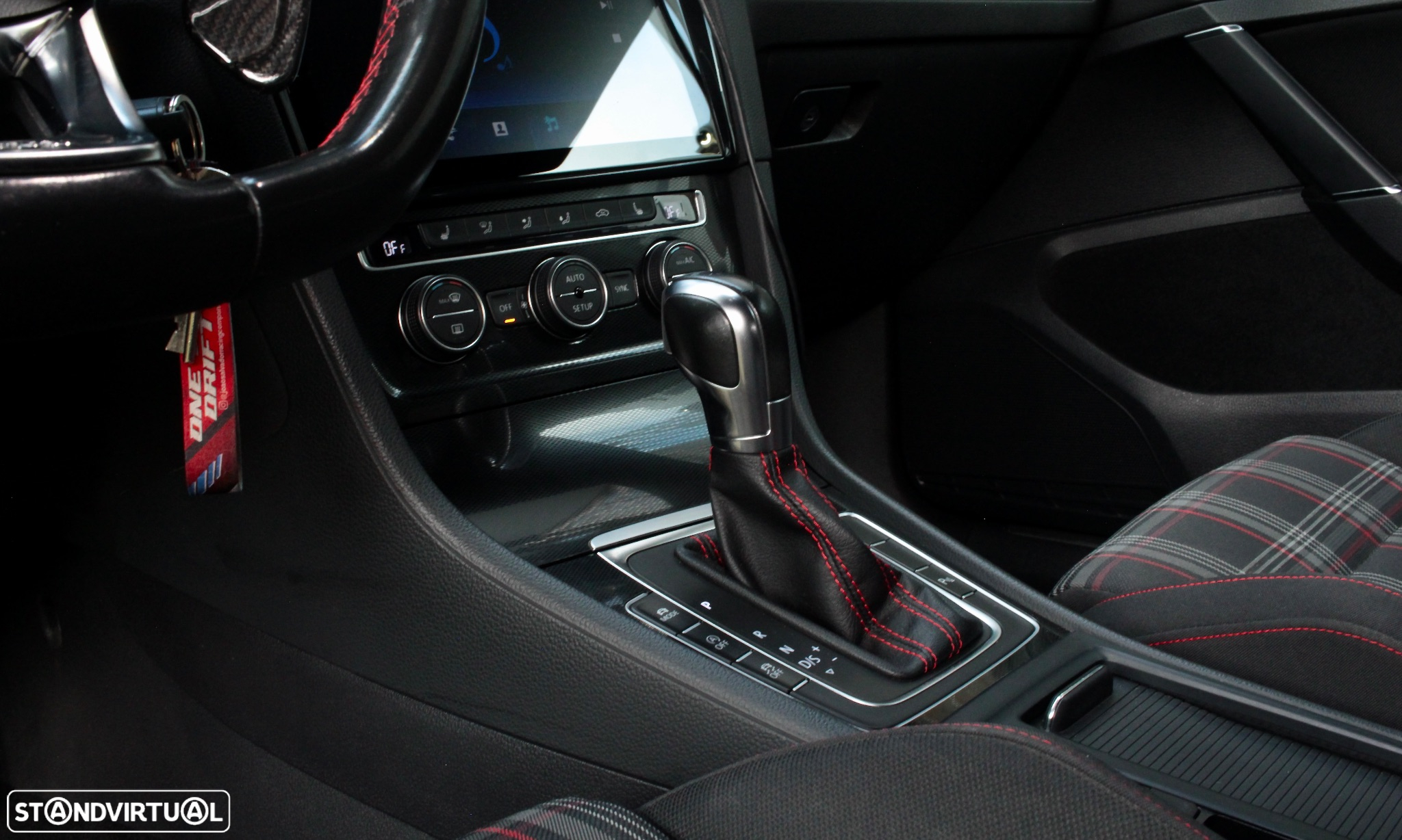 VW Golf 2.0 TSi GTi DSG - 25