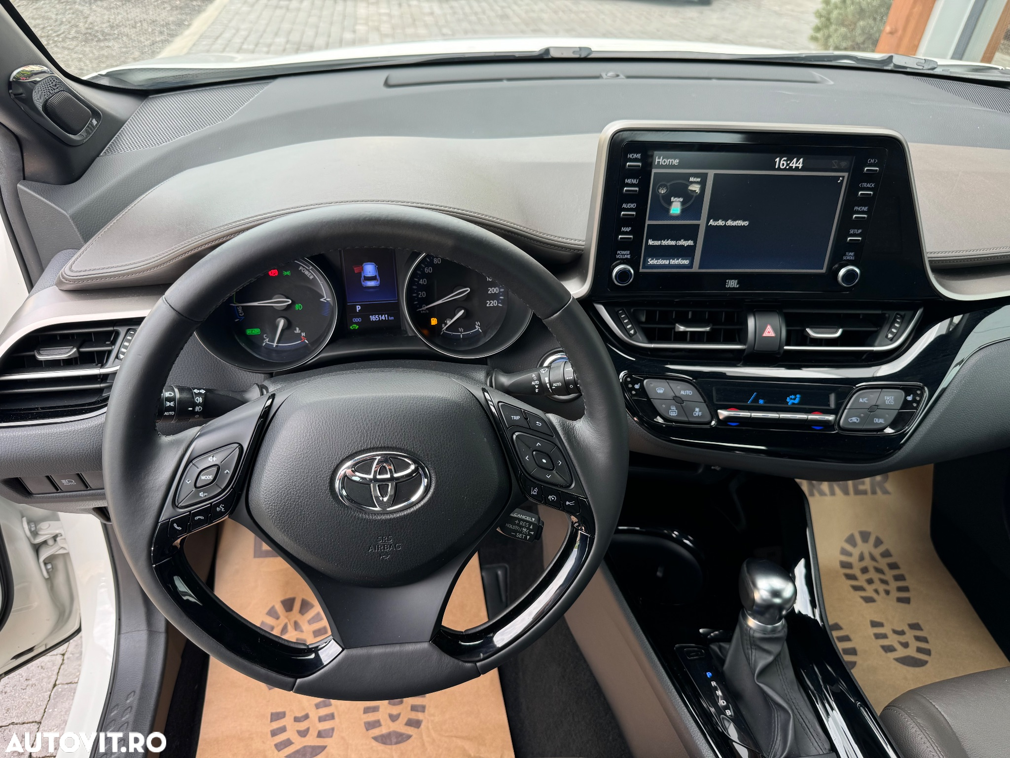 Toyota C-HR 1.8 Hybrid Black&White - 8