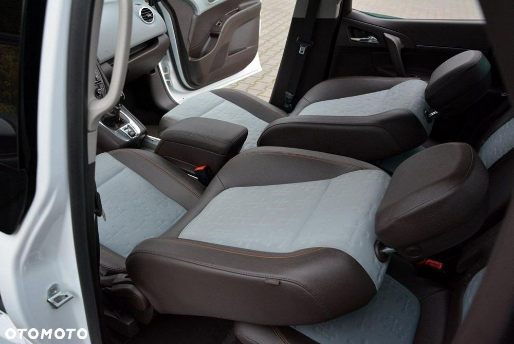 Opel Meriva 1.7 CDTI Innovation - 23