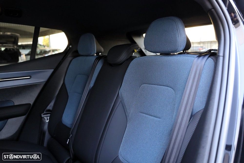 Volvo EX30 69 kWh Single Motor Extended Range Plus - 11