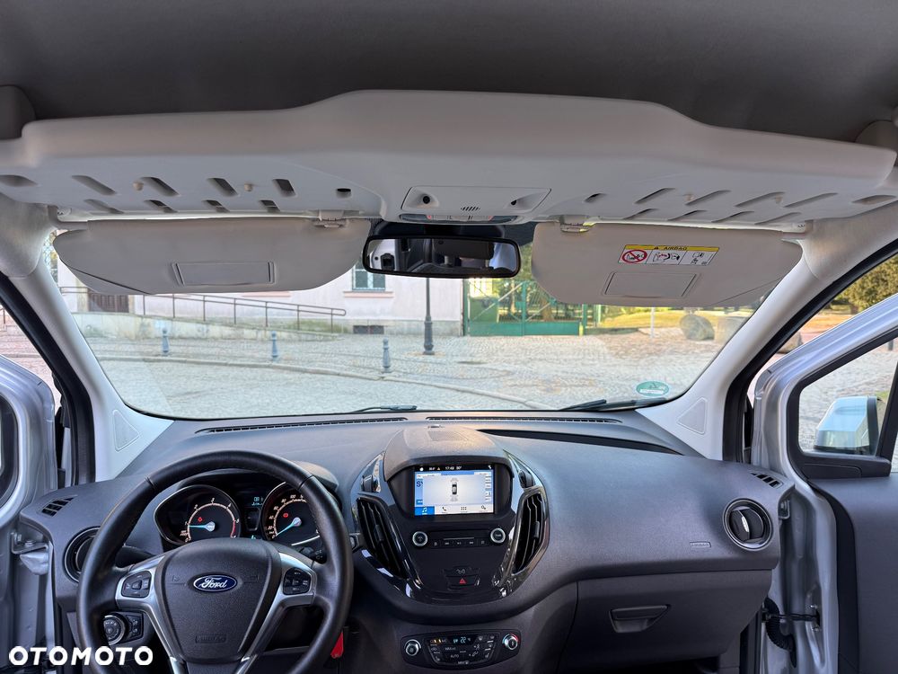 Ford Tourneo Courier 1.5 TDCi S&S Titanium - 30