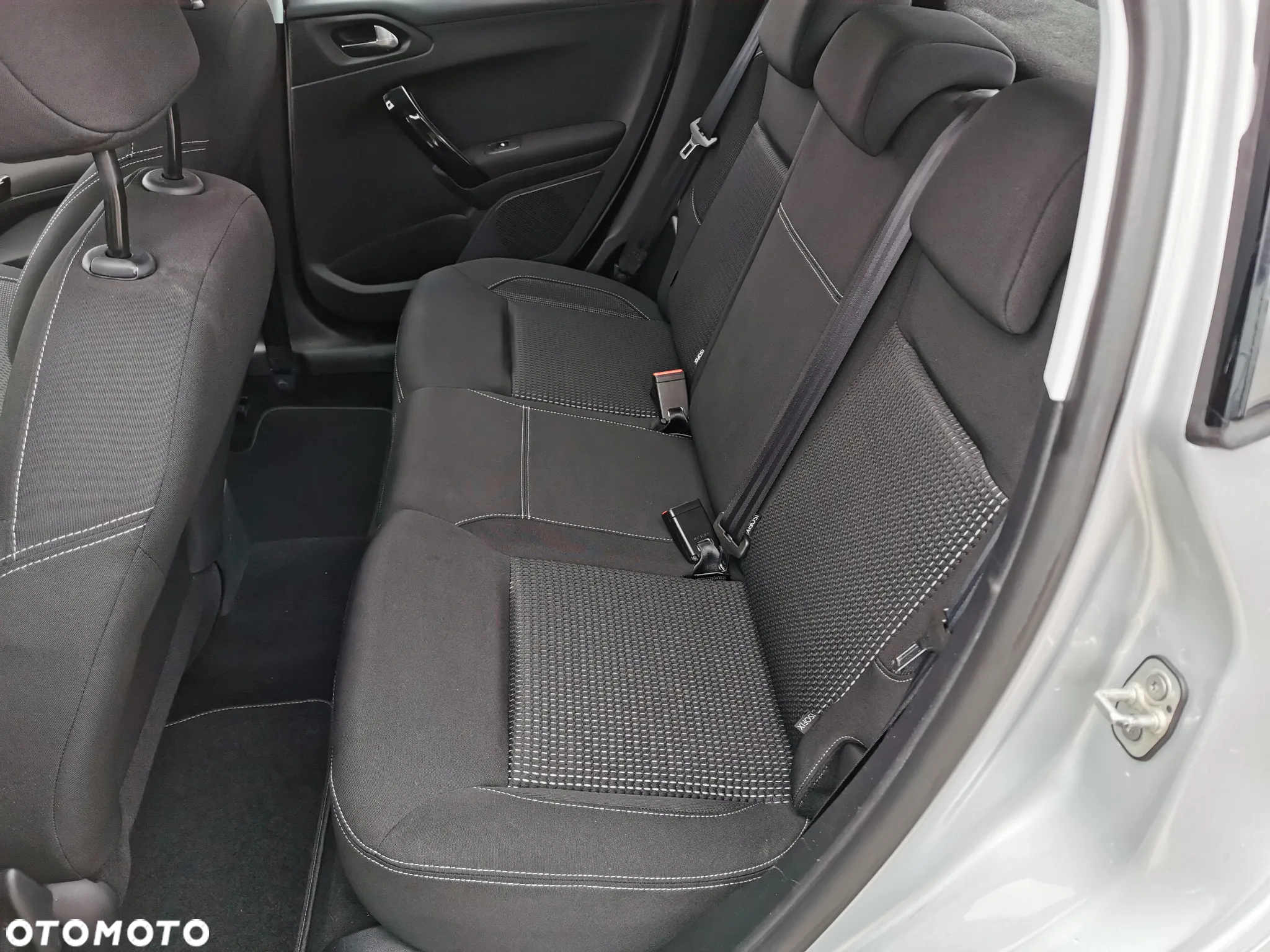 Peugeot 208 1.2 PureTech Allure - 13