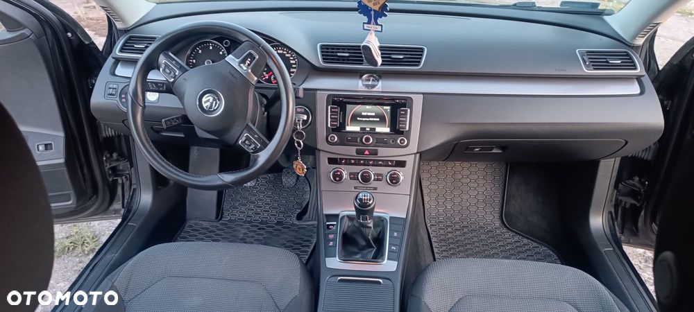 Volkswagen Passat - 6