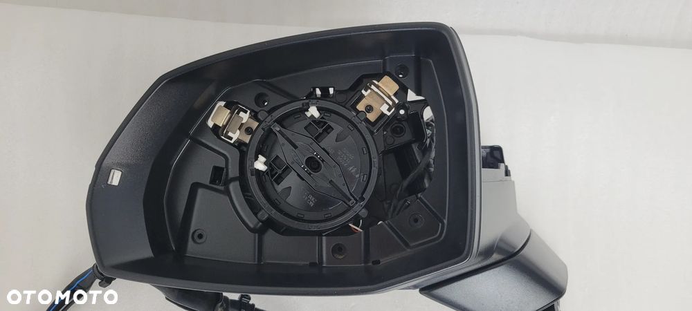 LUSTERKO LEWE AUDI Q7 4M1857410AK 10PIN - 2