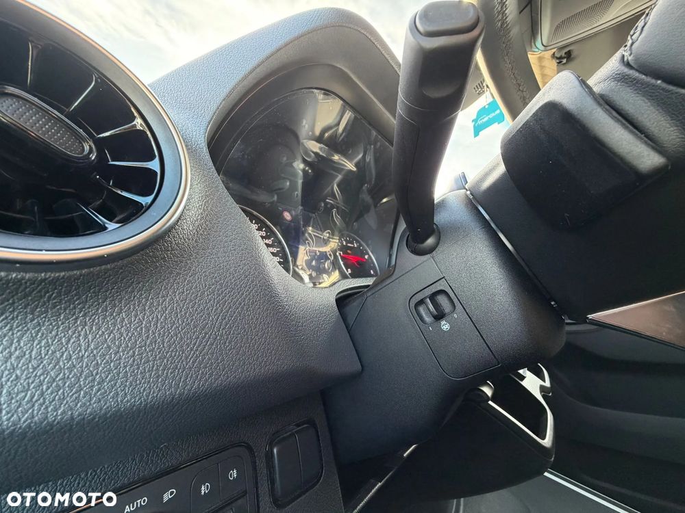 Mercedes-Benz Sprinter 519 - 22