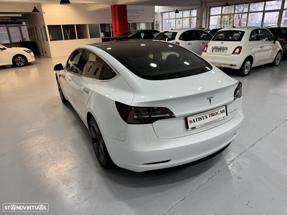 Tesla Model 3 - 7