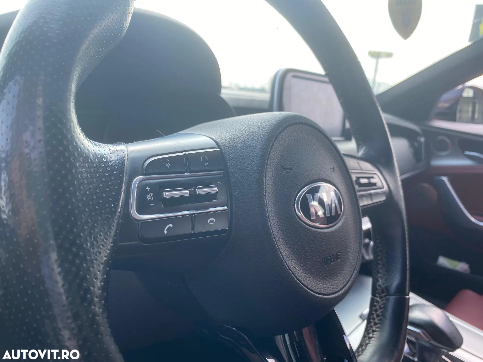 Kia Stinger 3.3 T-GDI AWD GT - 16