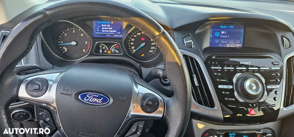 Ford Focus 1.6 TDCi DPF Titanium - 13