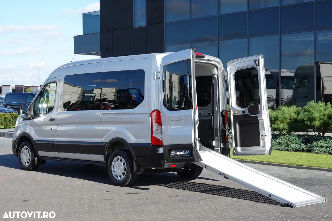 Ford TRANSIT / 6 locuri + Acces scaun cu rotile / Pentru persoane cu dizabilități / 2021 / DUPĂ CONTRACTUL DE SERVICE - 33