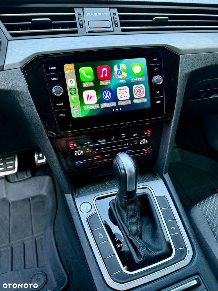 Volkswagen Passat - 14