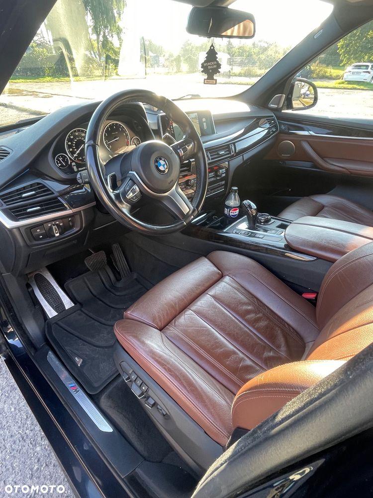 BMW X5 xDrive50i - 10