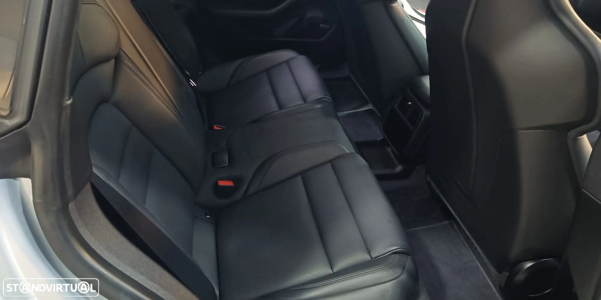 Porsche Taycan 4S - 13