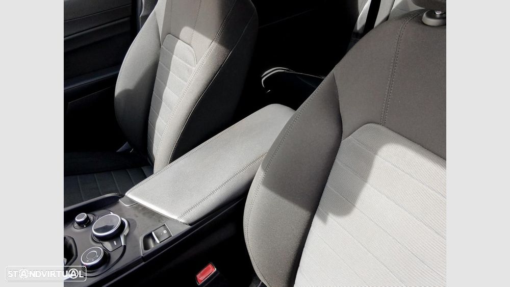 Alfa Romeo Giulia 2.2 D Super - 21