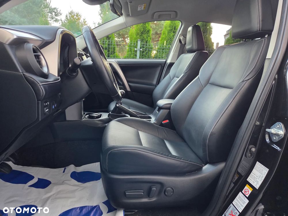 Toyota RAV4 2.0 D-4D Premium 4x2 - 16