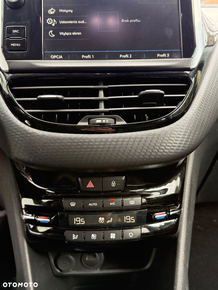 Peugeot 208 PureTech 110 Stop & Start EAT6 Allure - 14