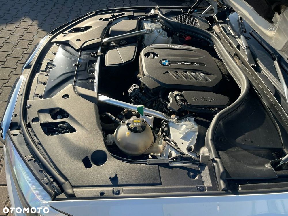 BMW Seria 5 520d xDrive Sport Line - 16