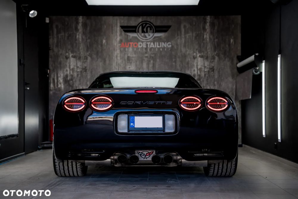 Chevrolet Corvette - 33