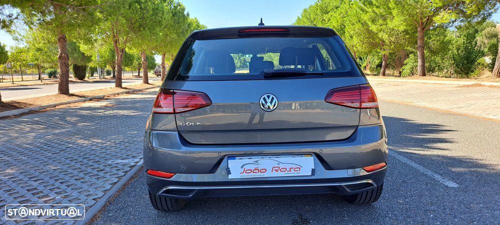 VW Golf 1.6 TDI Confortline DSG - 6