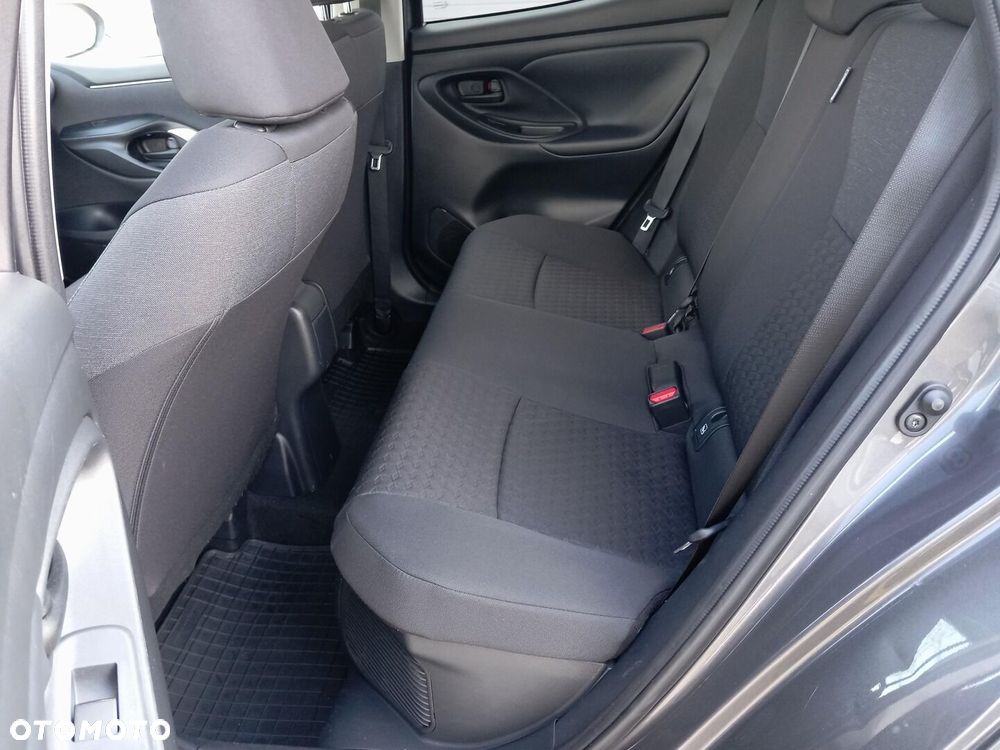 Toyota Yaris - 11