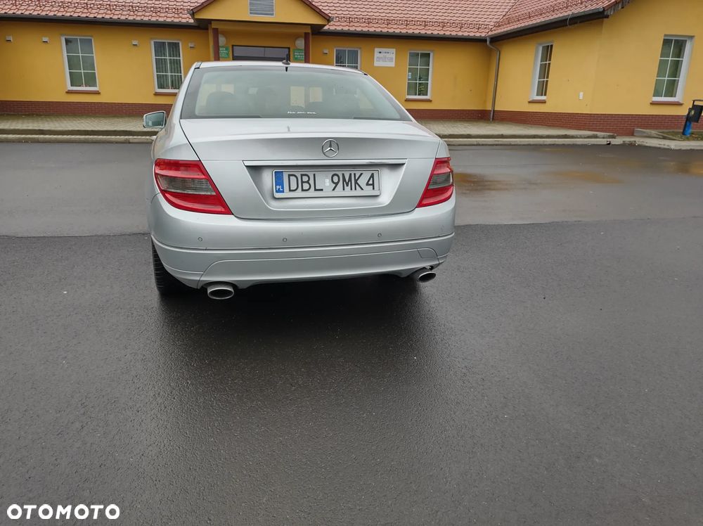 Mercedes-Benz Klasa C 320 T CDI 7G-TRONIC Avantgarde DPF Sport Edition - 5