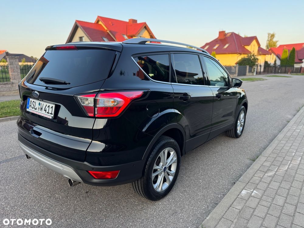 Ford Kuga 2.0 TDCi 2x4 Titanium - 5