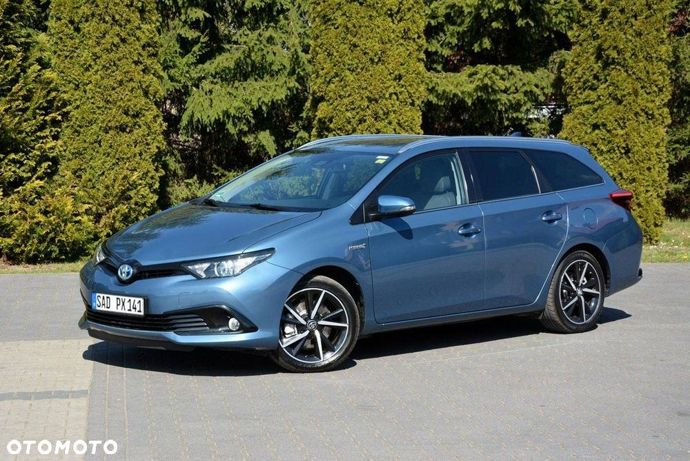 Toyota Auris Hybrid 135 Premium - 10