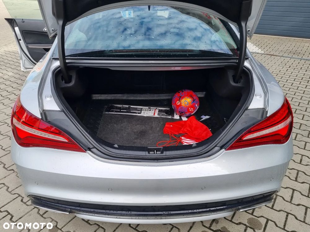 Mercedes-Benz CLA 200 AMG Line - 28