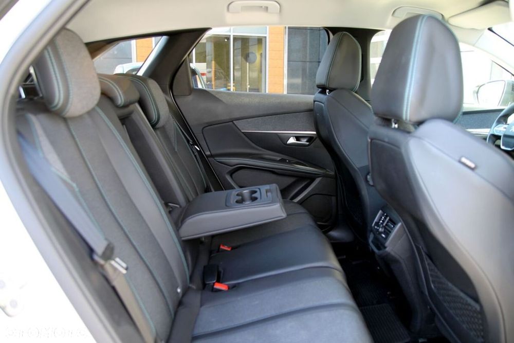 Peugeot 3008 1.2 PureTech Allure Pack S&S EAT8 - 30
