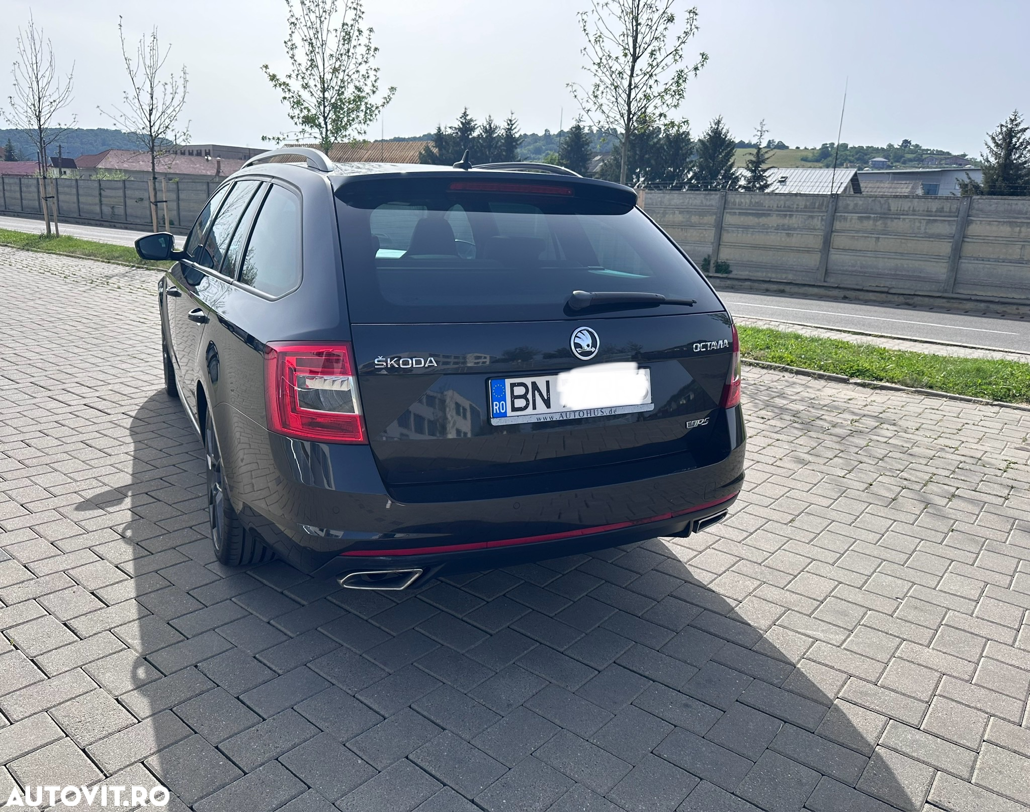 Skoda Octavia 2.0 TDI DSG RS - 3