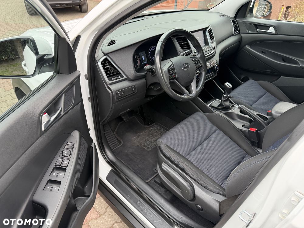 Hyundai Tucson 1.6 GDI BlueDrive Style 2WD - 17