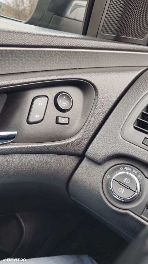 Opel Insignia 2.0 CDTi ECOTEC ECOFLEX Star/Stop Edition - 9