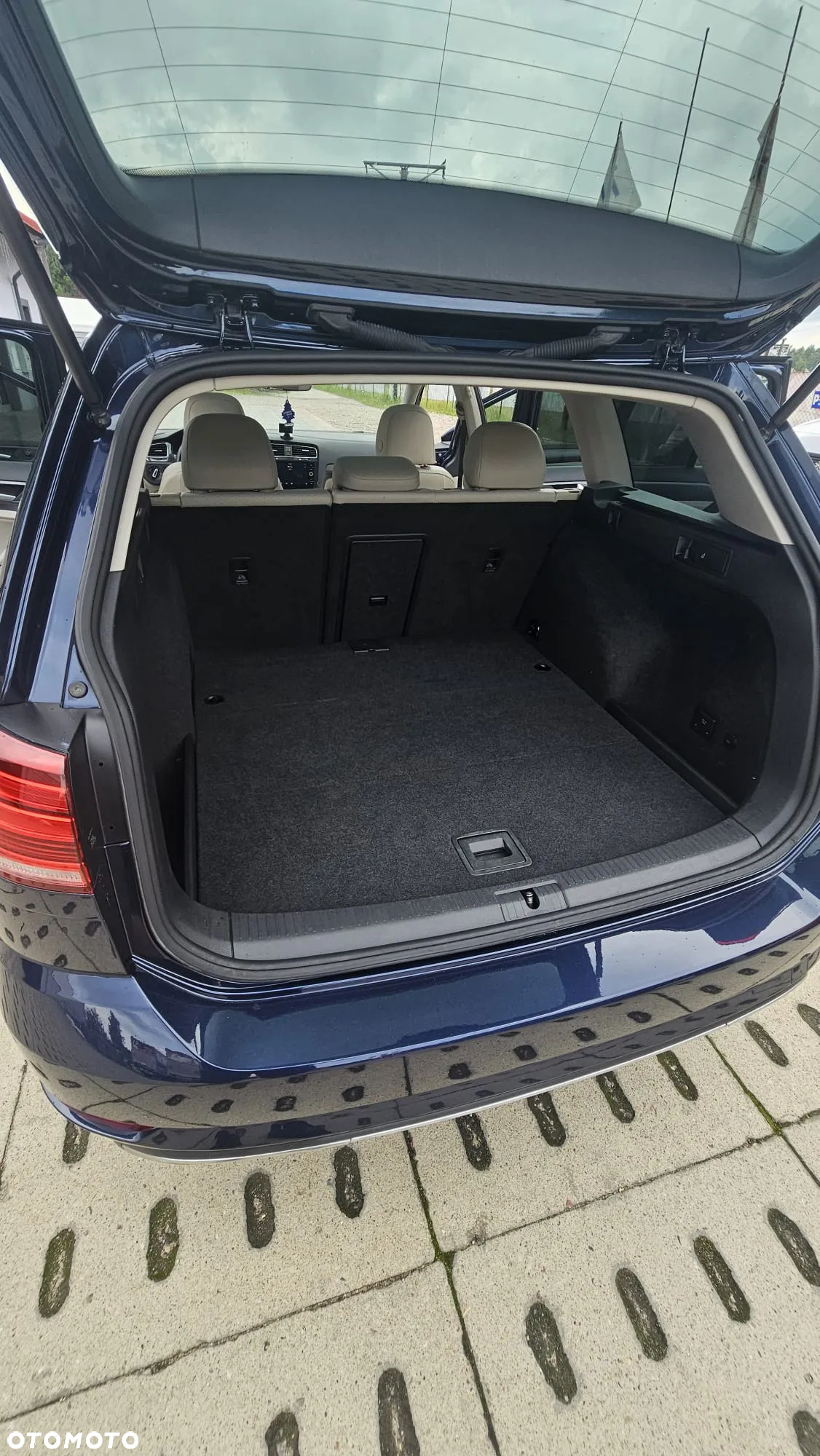 Volkswagen Golf - 22