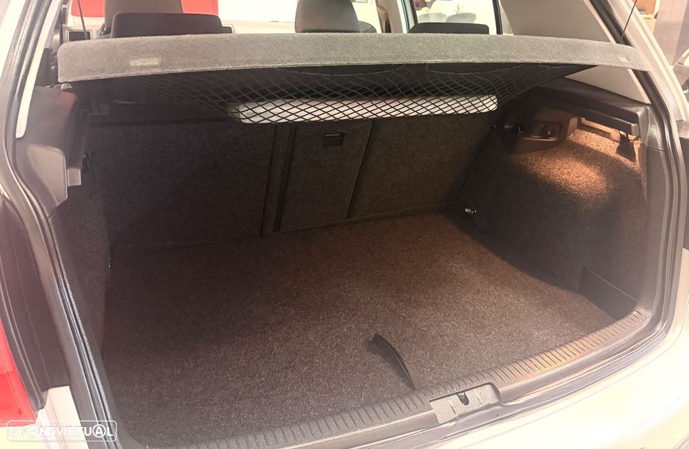 VW Golf 1.4i Confortline - 9