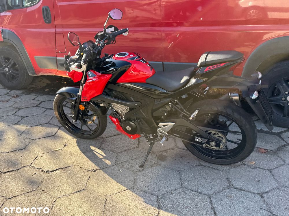 Suzuki GSX - 5