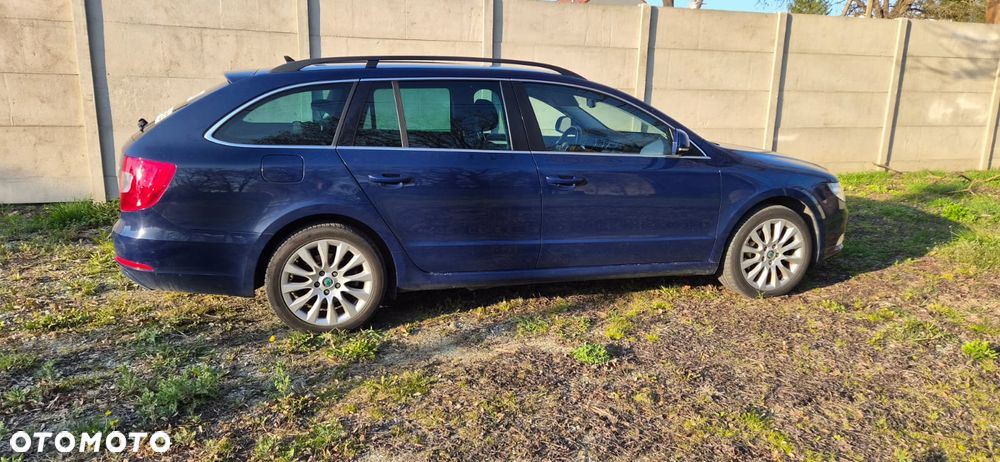 Skoda Superb 2.0 TDI DSG Active - 6
