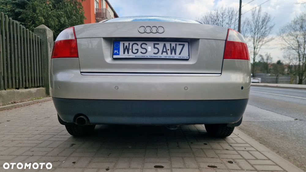 Audi A4 Limousine - 15