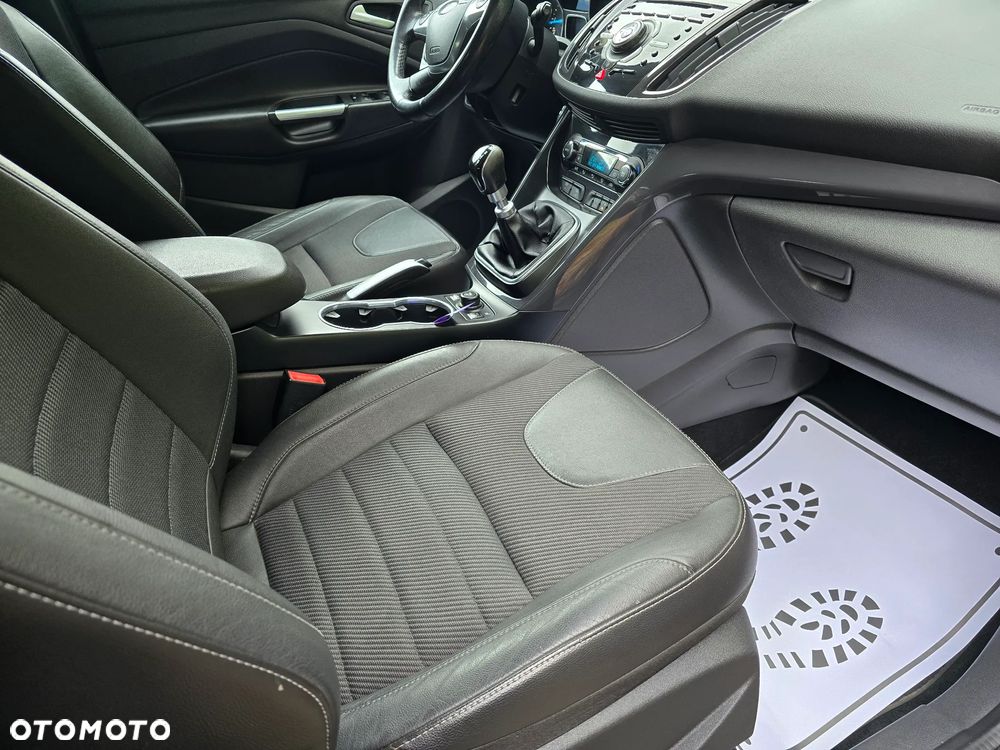 Ford Kuga 2.0 TDCi 4WD Titanium - 17