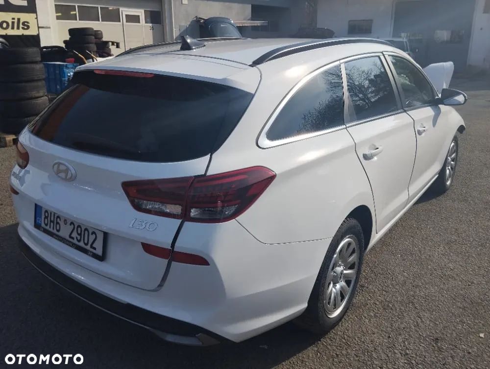 Hyundai i30 1.5 DPI Pure - 1