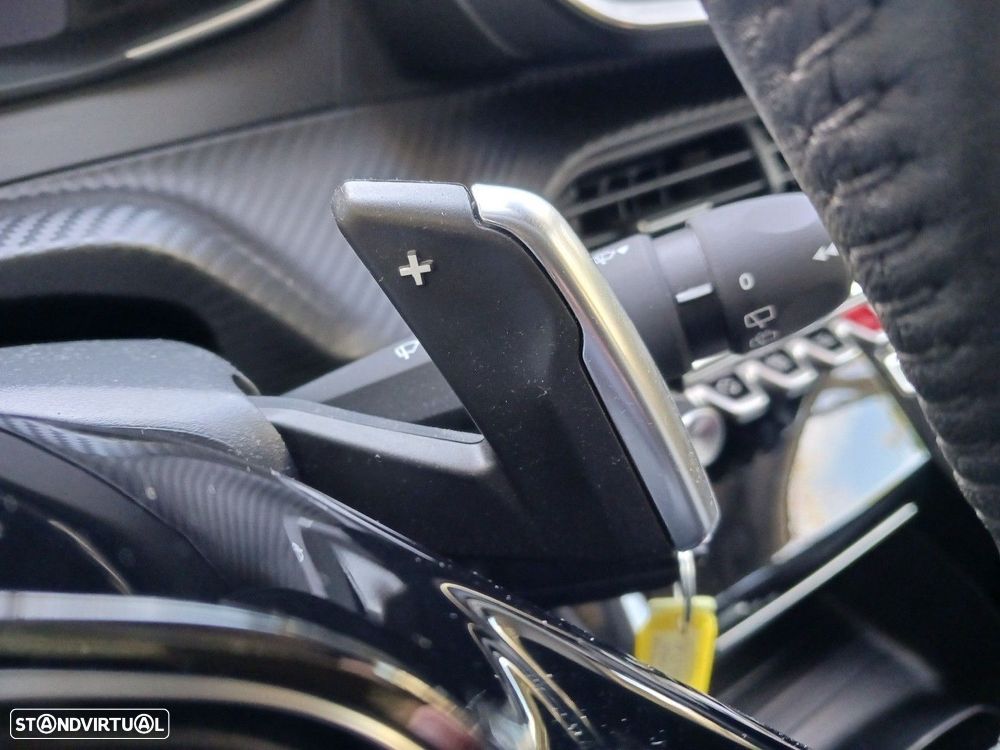 Peugeot 208 1.2 Hybrid Allure e-DCS6 - 24