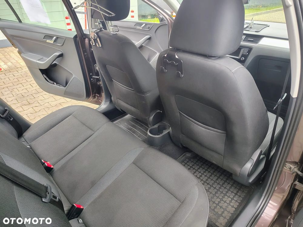 Skoda RAPID - 6