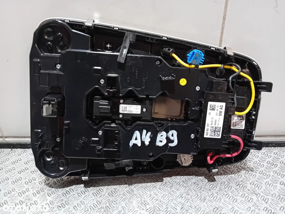 lampa podsufitki przód wnętrza Audi A4 B9 2016 8W0947135AK - 4