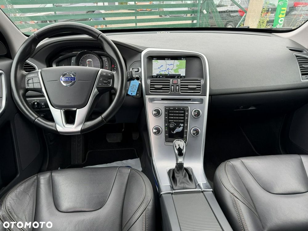 Volvo XC 60 D4 SCR Momentum - 21