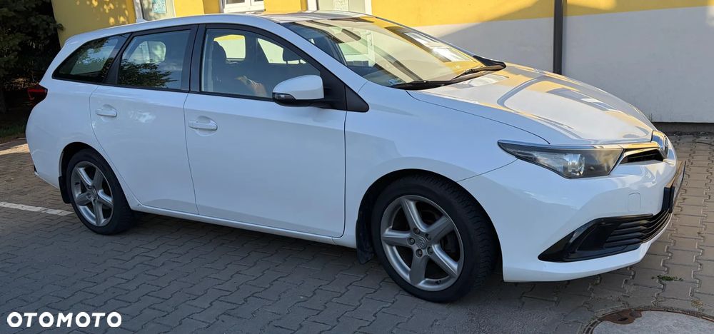 Toyota Auris 1.4 D-4D Active - 3