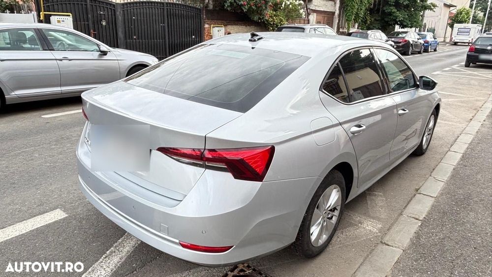 Skoda Octavia 2.0 TDI DSG Style - 2