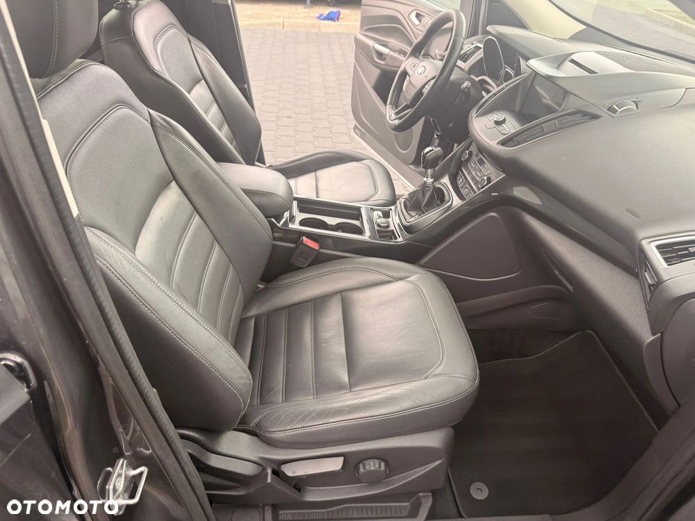 Ford Kuga - 19