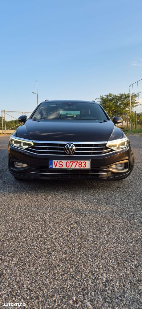 Volkswagen Passat 2.0 TDI SCR DSG Business - 1